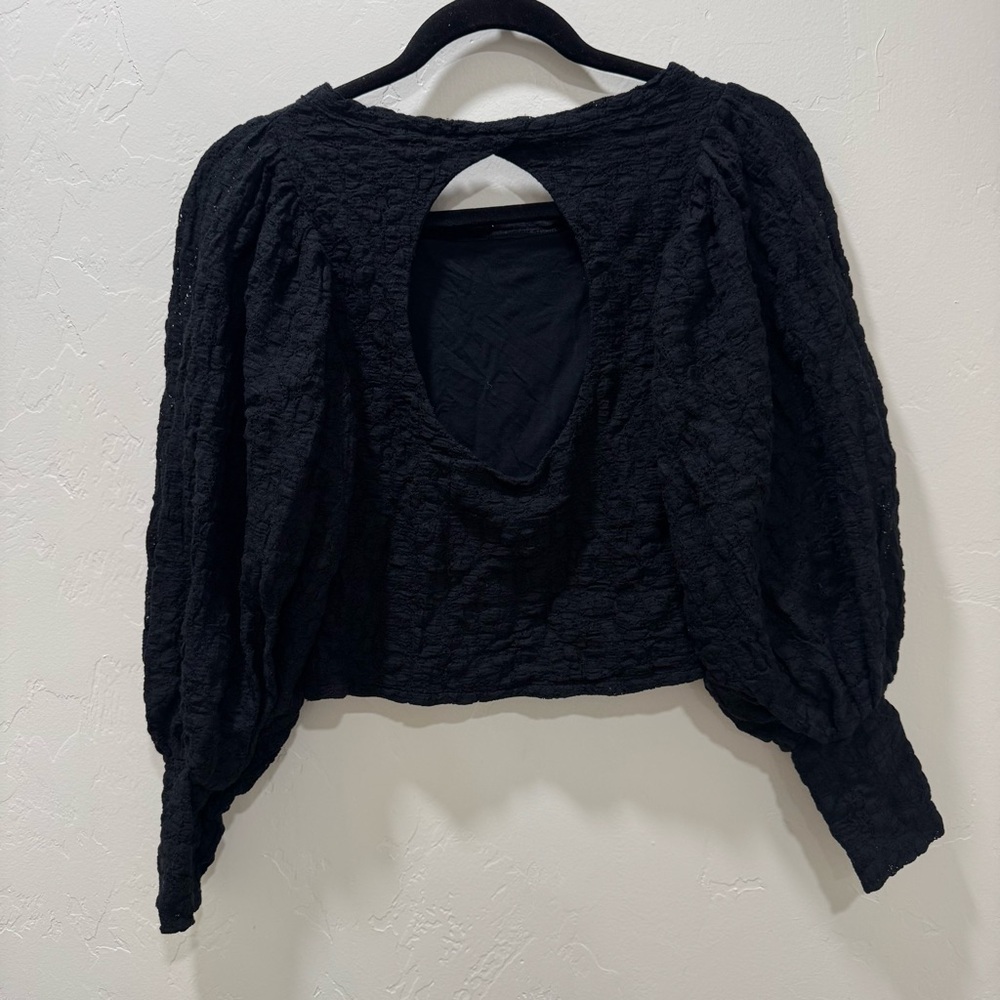 Free People Tea Time Black Textured Knit Crop Top Cut Out Back Women's Small - Picture 7 of 15